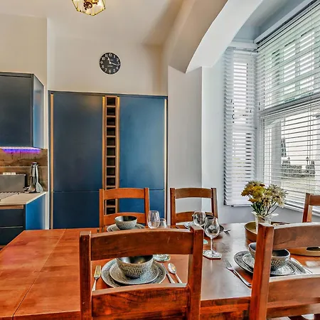 2 Bed In 93167 Prázdninový dům *