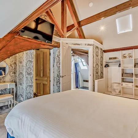 2 Bed In Ambleside Oc-93167 호크셰드